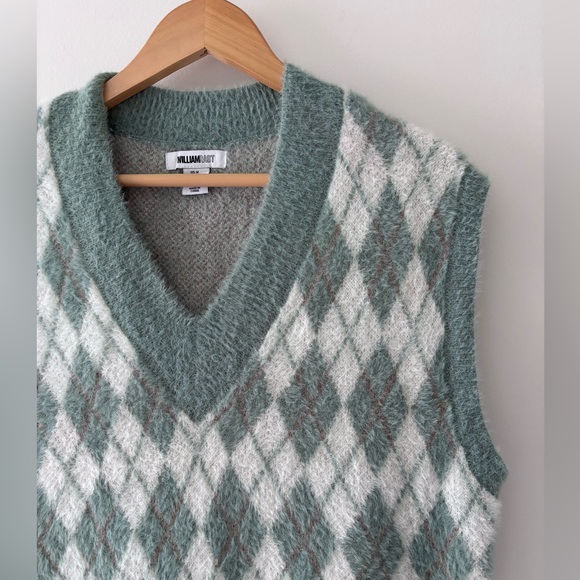 William Rast Soft Short Hair Fur Argyle Pullover Oversized Sweater Vest Size M - Picture 4 of 10